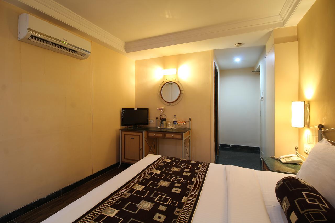 Hotel Gurukripa Daman Exterior foto
