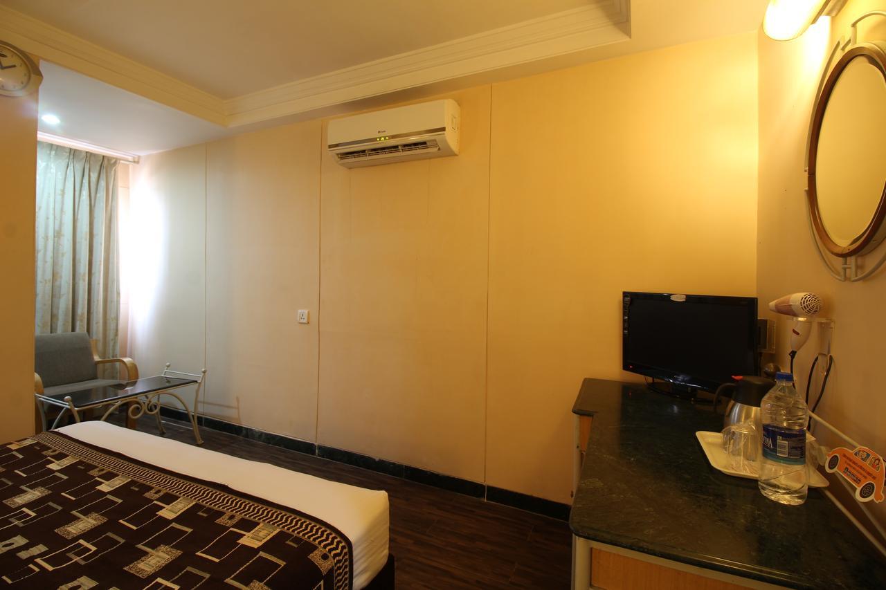 Hotel Gurukripa Daman Exterior foto