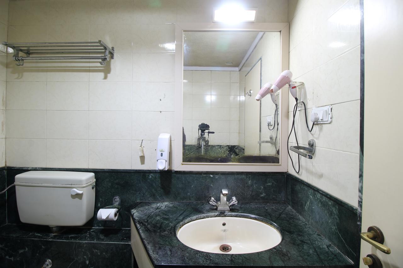 Hotel Gurukripa Daman Exterior foto