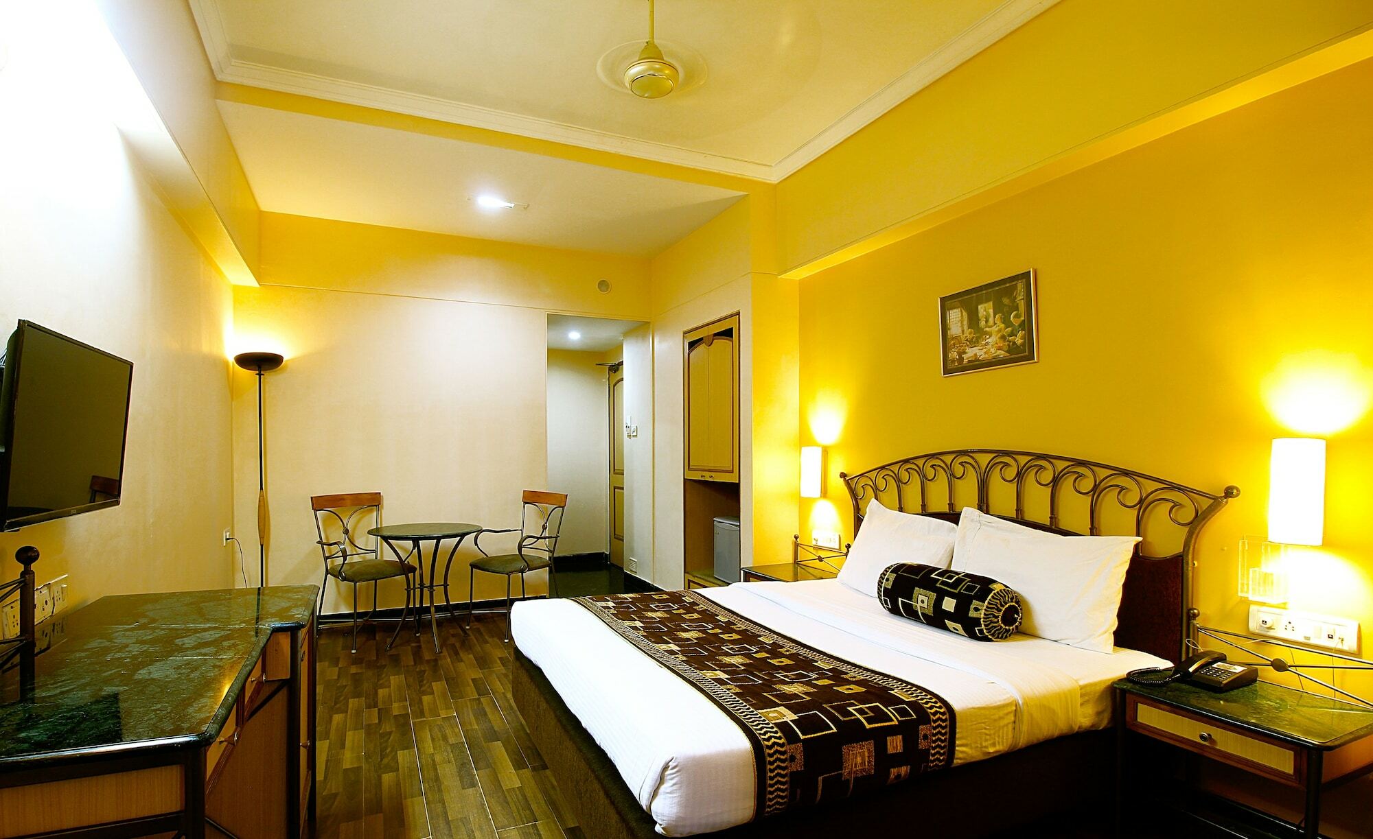 Hotel Gurukripa Daman Exterior foto